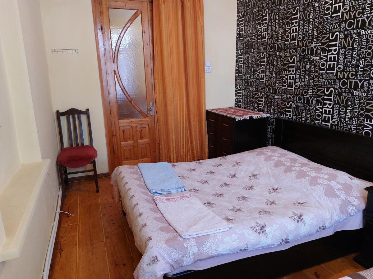 Vaniko'S Guesthouse Borjomi Exterior foto